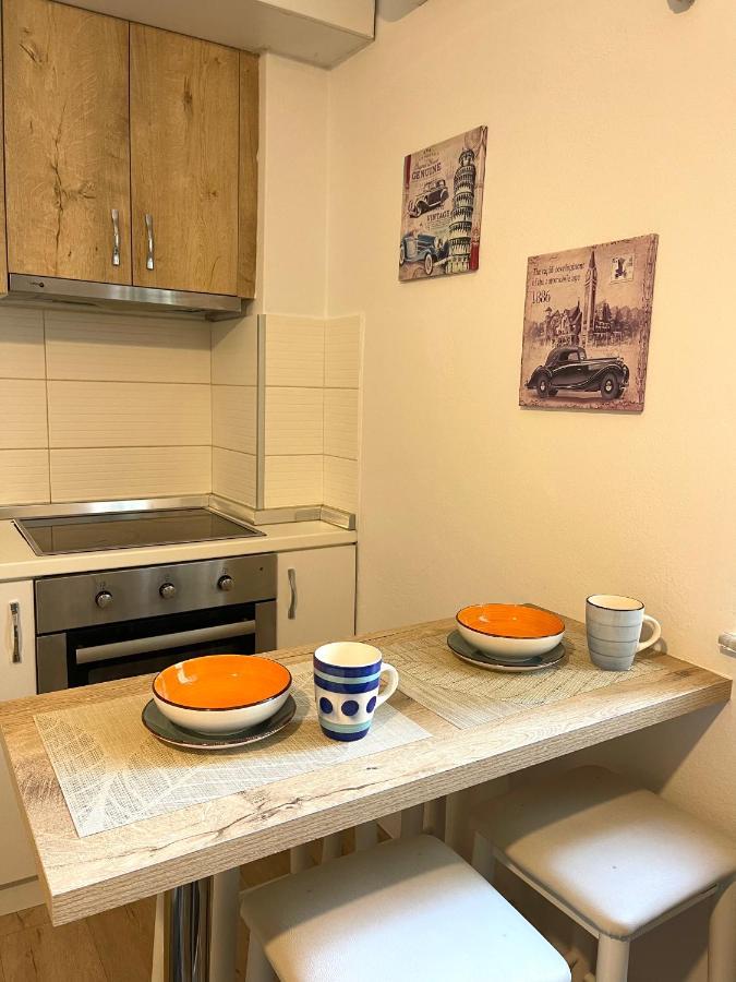 Apartment In The New Bazaar Of Tirana - Hana Blu Buitenkant foto