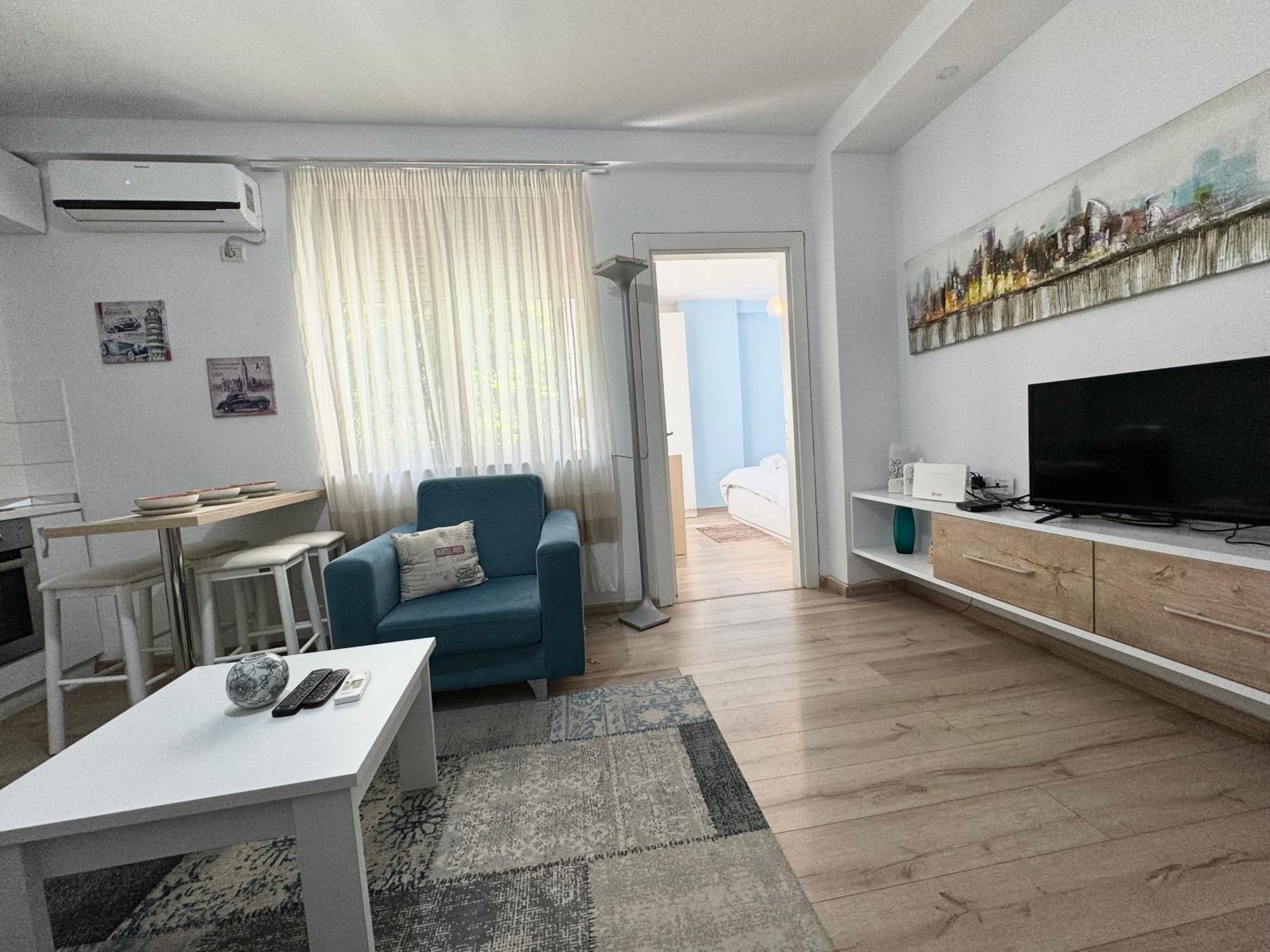 Apartment In The New Bazaar Of Tirana - Hana Blu Buitenkant foto