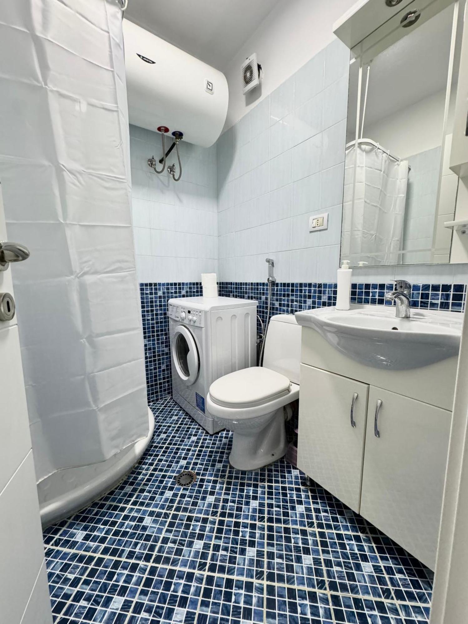 Apartment In The New Bazaar Of Tirana - Hana Blu Buitenkant foto